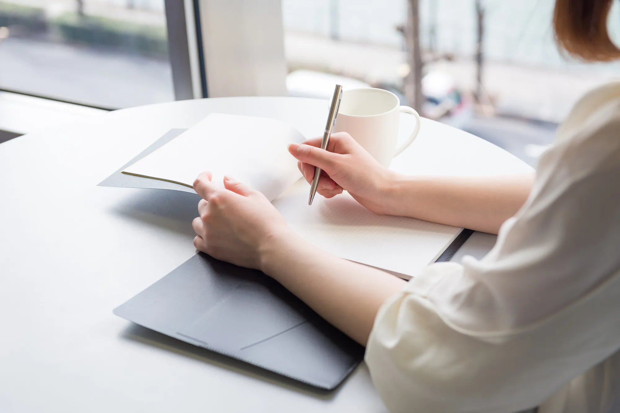 Как создать продающие тексты и описания услуг для вашего салона красоты Как создать продающие тексты и описания услуг для вашего салона красоты