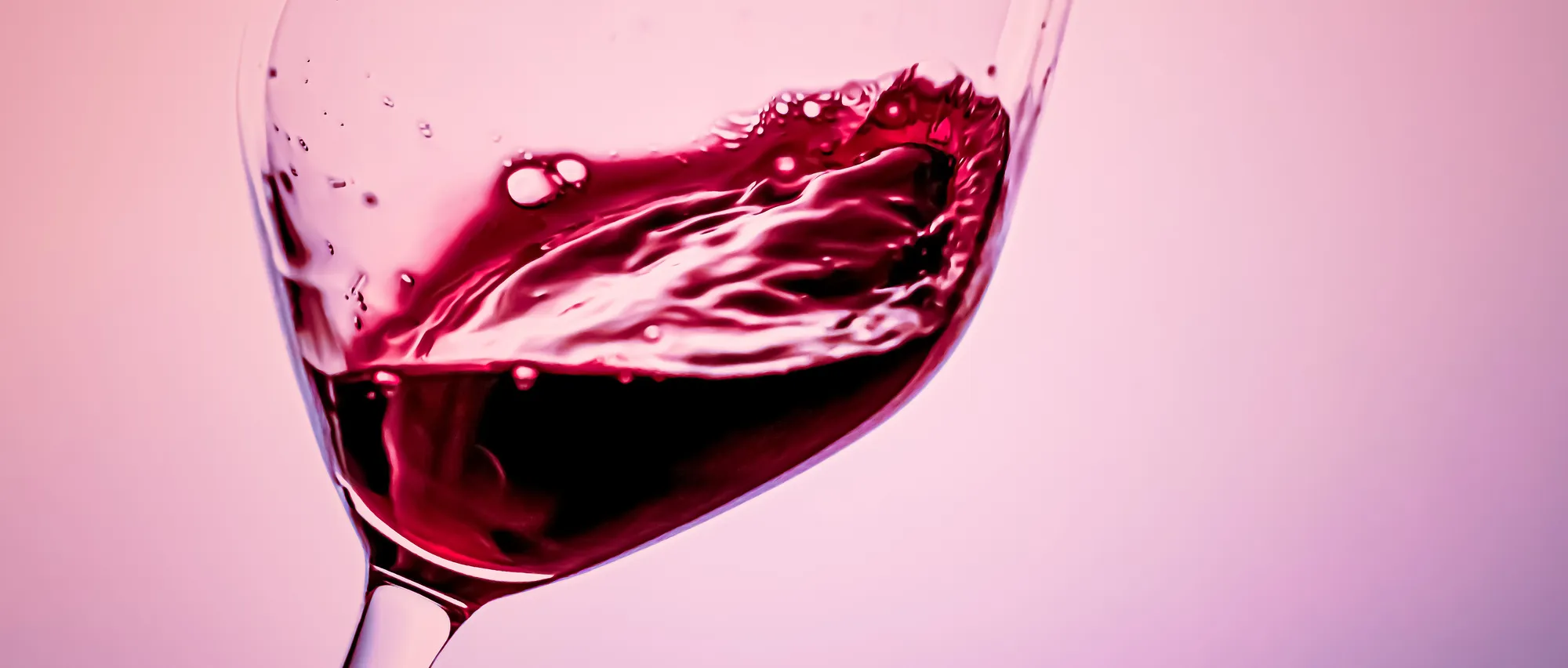 Винные маски и пилинги: как правильно использовать виноградные средства