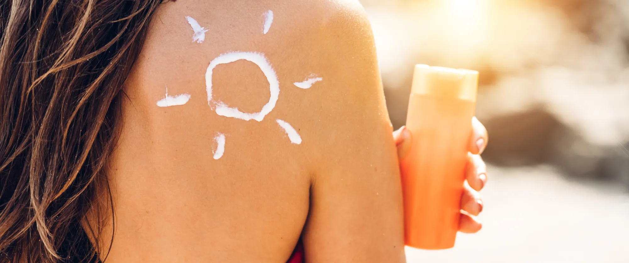 Как правильно наносить солнцезащитный крем