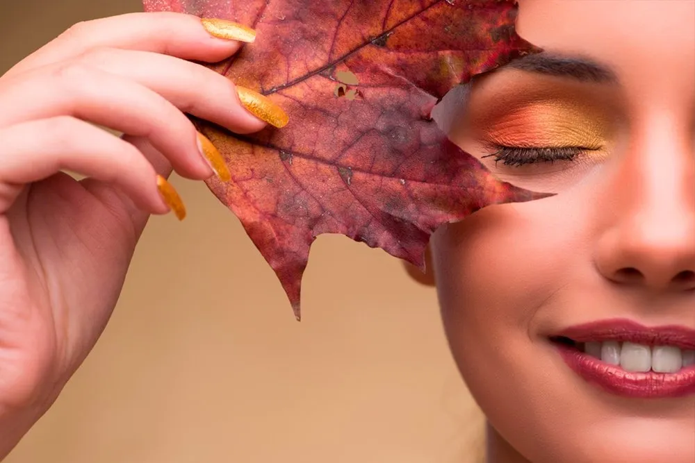 Какие косметологические процедуры лучше проводить осенью?