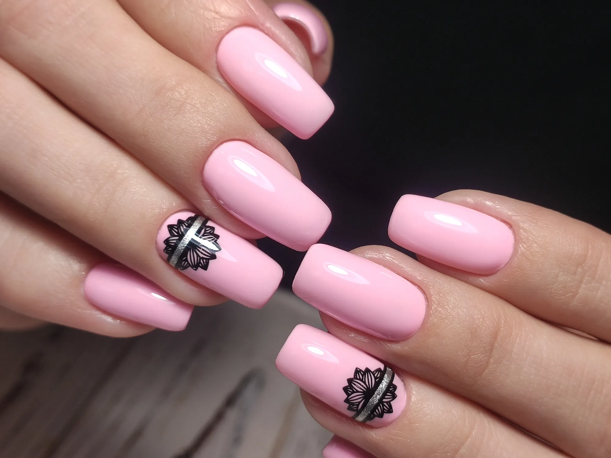 Создание привлекательного портфолио своих работ в маникюре