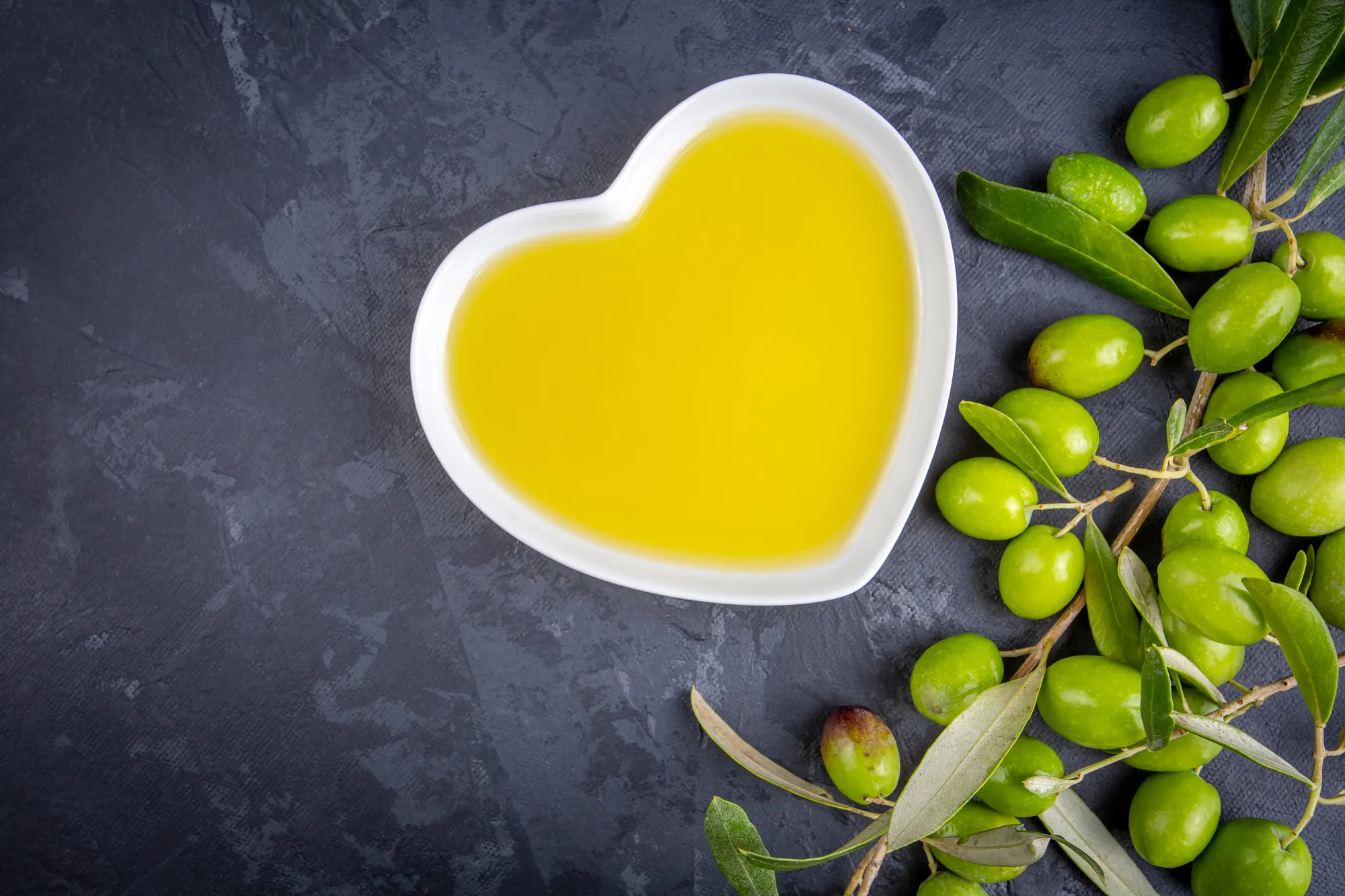 Оливковое масло в косметике: естественное средство для здоровой и красивой кожи
