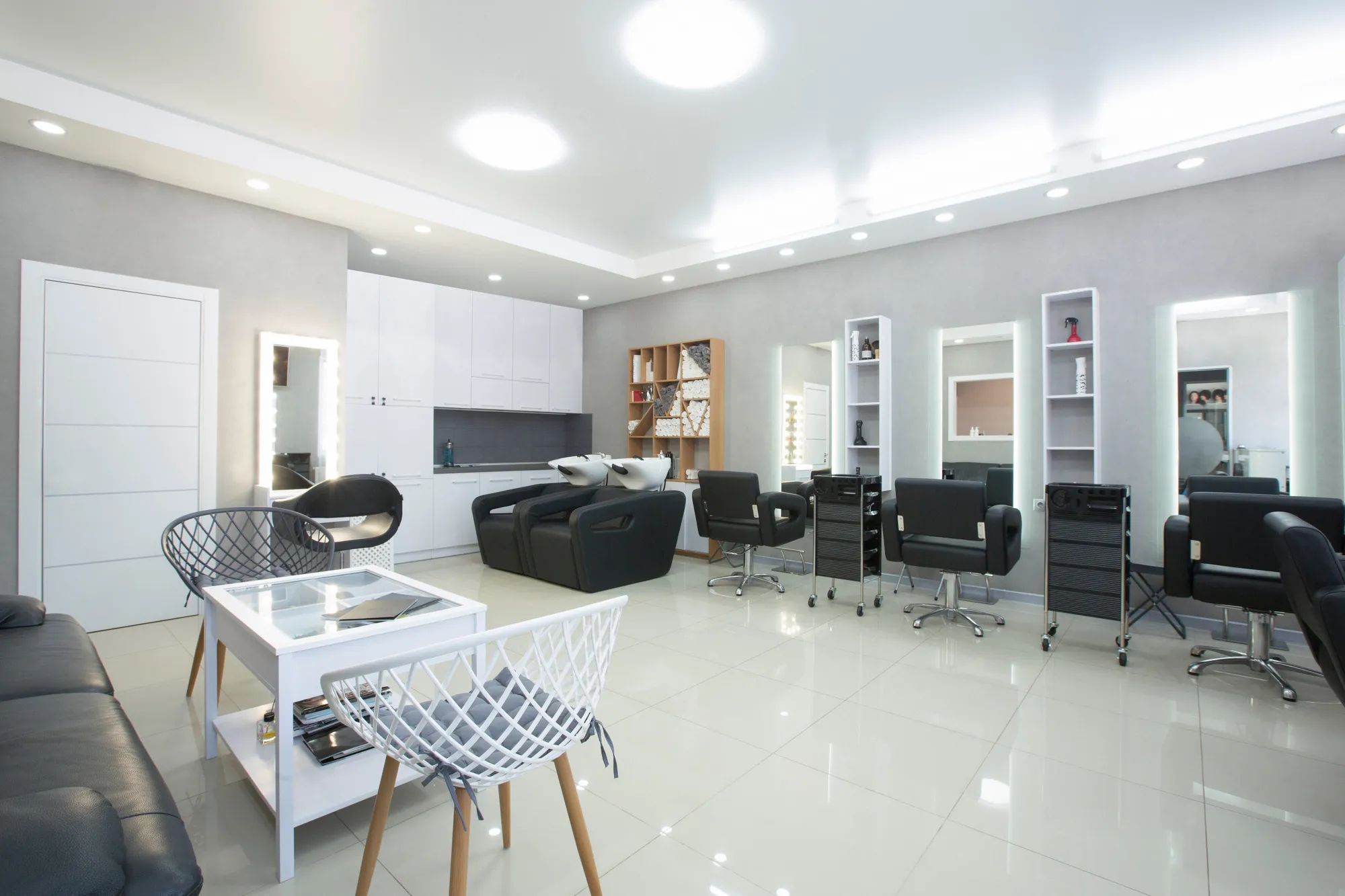 Как привлечь новых клиентов в вашу парикмахерскую студию: эффективные стратегии и методы Как привлечь новых клиентов в вашу парикмахерскую студию: эффективные стратегии и методы