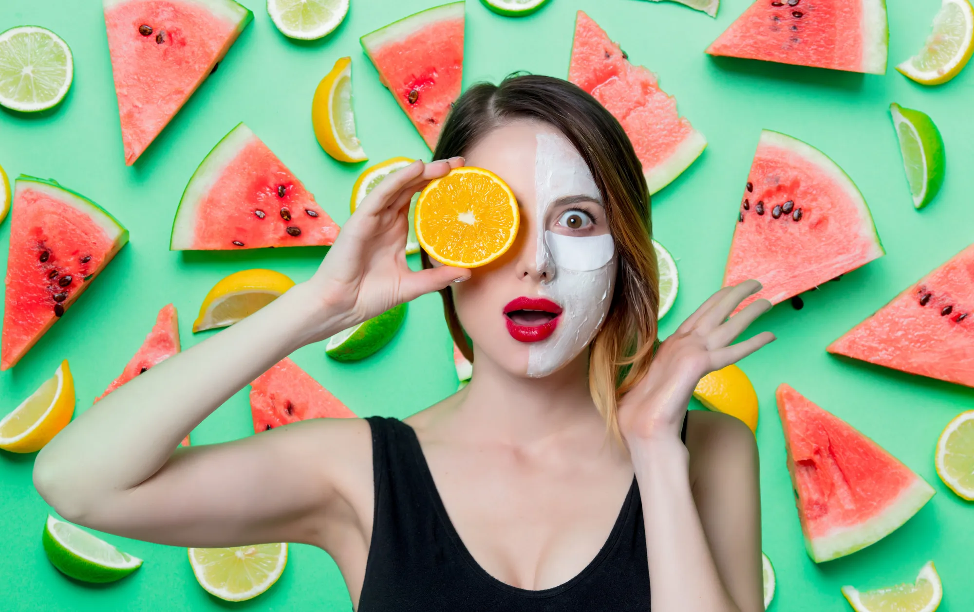 Питание для здоровой кожи в летний период: продукты, способствующие сиянию и увлажнению